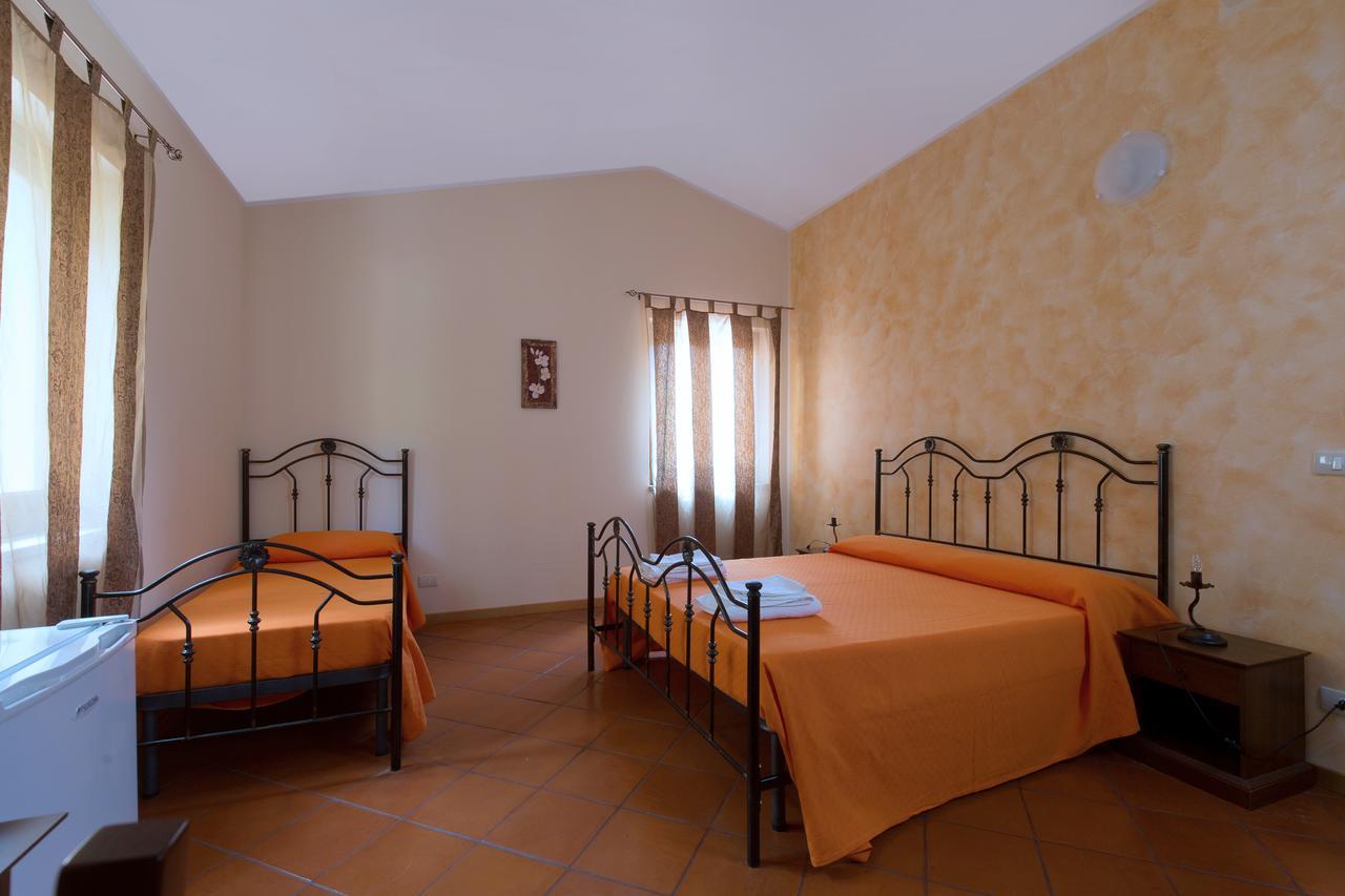 Turismo Rurale Il Sole Villa Sant'Angelo di Brolo Room photo